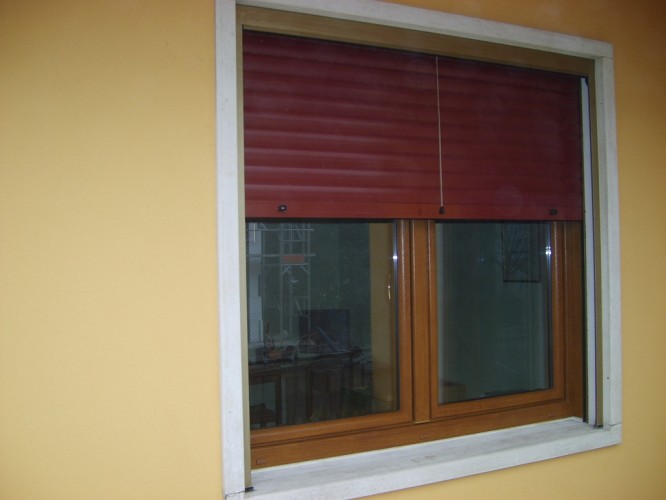 Tende oscuranti - Tapparelle e avvolgibili in alluminio e PVC Tende oscuranti - Tapparelle e avvolgibili in alluminio e PVC